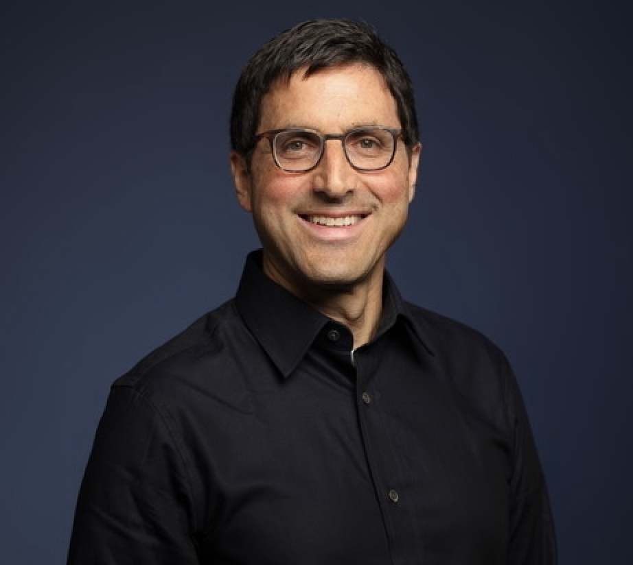 David-photo image Professional headshot of David, psychotherapist